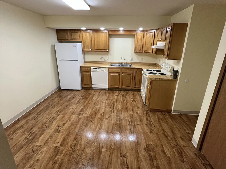 1352 Campbell Rd