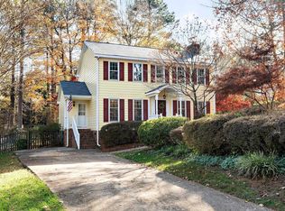 5801 Heatherbrook Cir, Raleigh, NC 27612