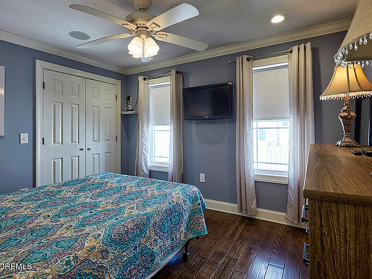 304 Arnold Ave — Photo 23