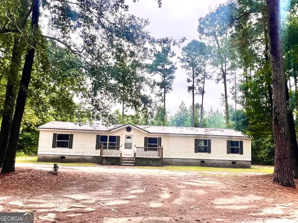 425 Sycamore Dr, Eastman, GA 31023