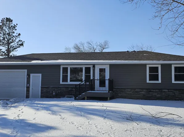 715 5th St, Ipswich, SD 57451
