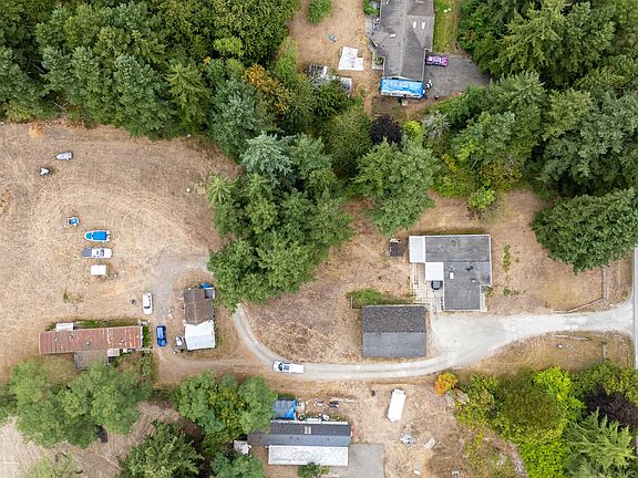 3rd image of 2185 200th St
