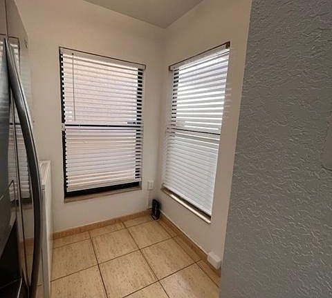 5th image of 2918 S Semoran Blvd #E1