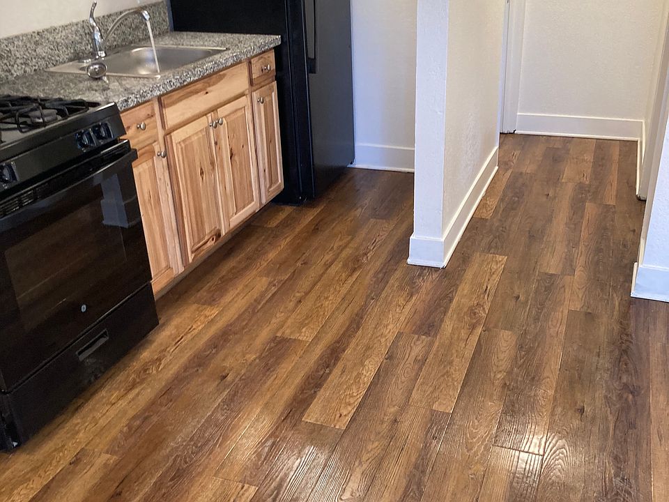 1st image of 969 Brockway Ave #8