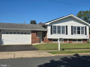 11 Chinnick Ave, Hamilton, NJ 08619