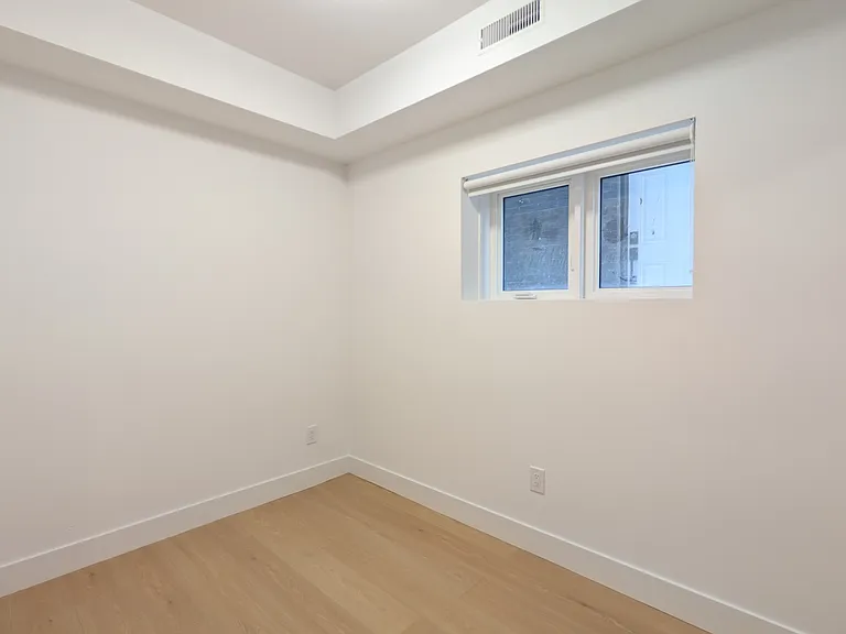 6 Kirknewton Rd #101 — Photo 12