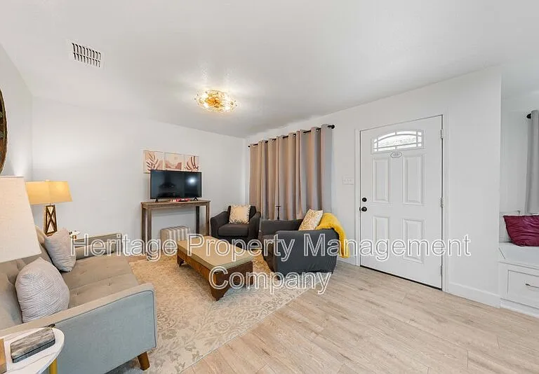 908 Liberty Ave — Photo 5