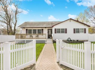 110 Chanel Dr E, Shirley, NY 11967