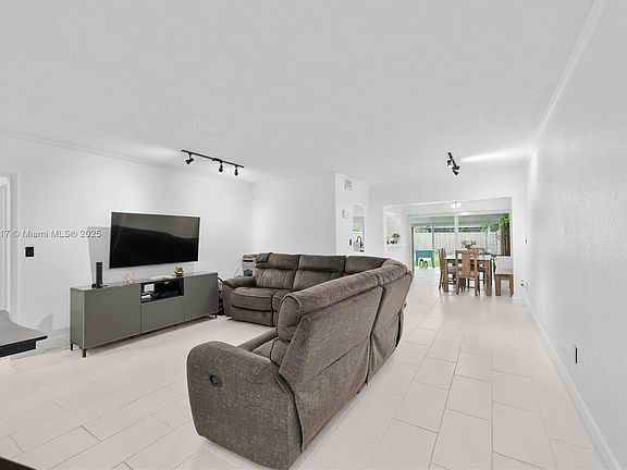 2nd image of 7403 Twin Sabal Dr