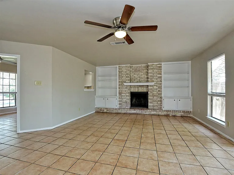 300 N Field St — Photo 7