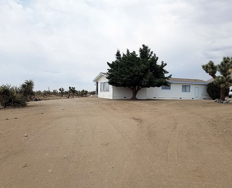 2nd image of 19570 Ryeland Rd