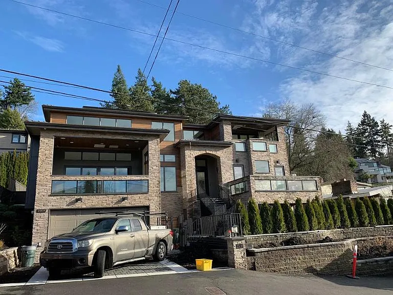 2818 67th Ave SE — Photo 1
