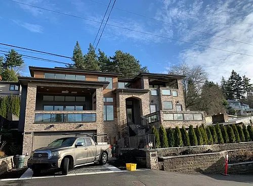 2818 67th Ave SE Photo 1
