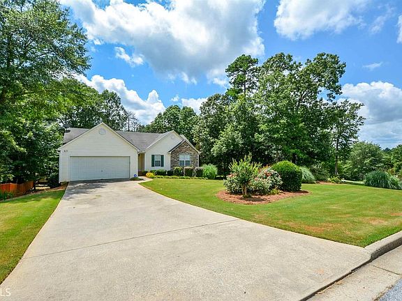 5th image of 3073 Rockview Dr