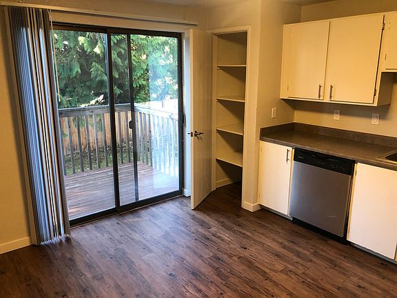 3rd image of 4508 176th St SW APT 3