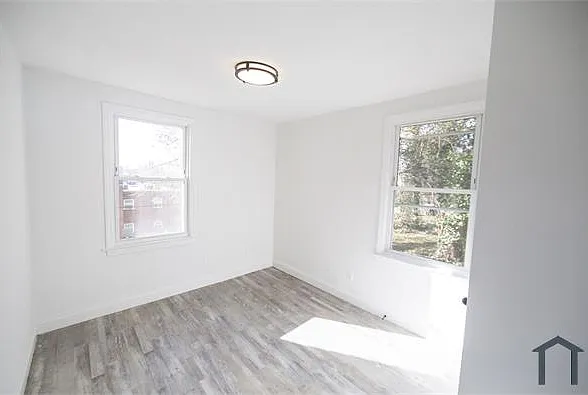 431 Brandywine St SE #101 — Photo 9