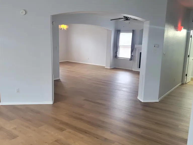 1418 Laguna Ct NE — Photo 16
