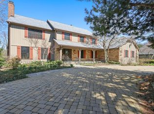 4143 Three Lakes Ct, Long Grove, IL 60047