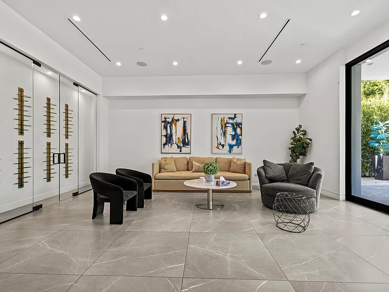 12125 W Sunset Blvd — Photo 9