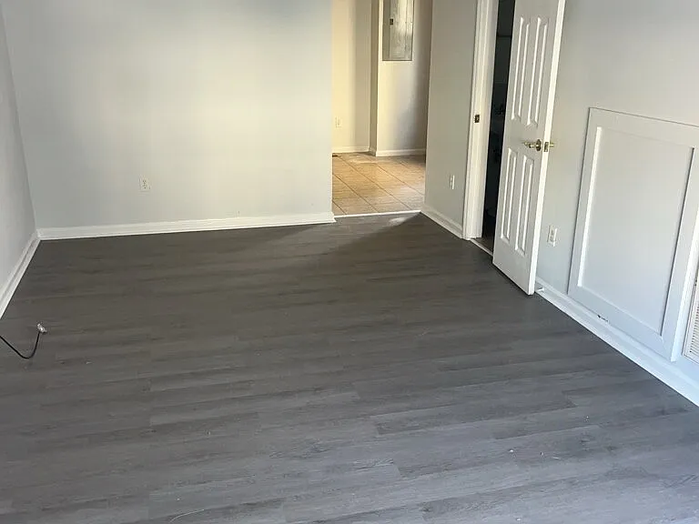 2 bed, 1.5 bath, $1,000 — Photo 3