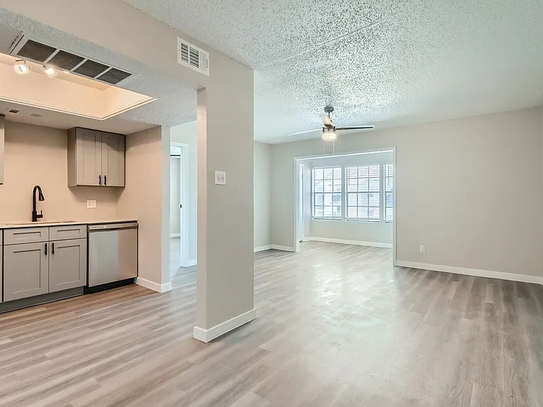 Rise Spring Pointe — Photo 21