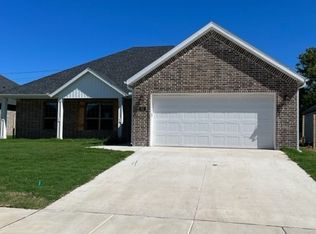 810 Skylar St, Bentonville, AR 72713