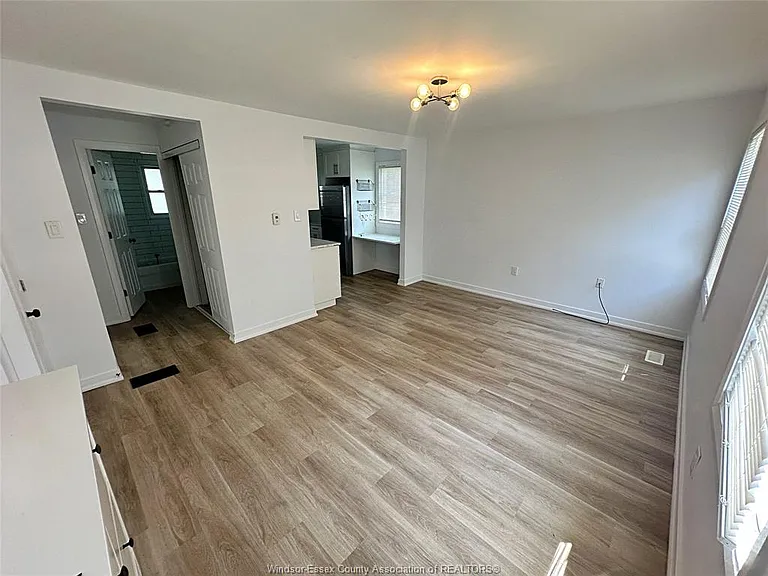 1908 Aubin Rd — Photo 2
