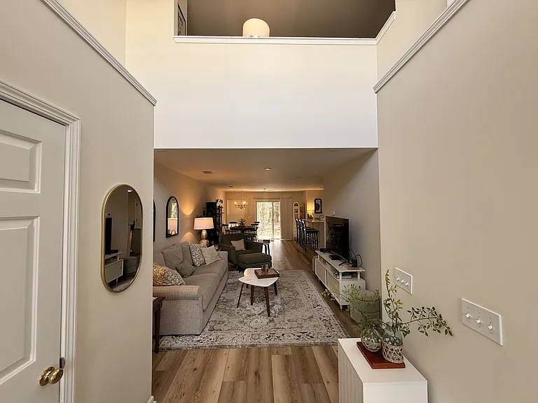 1104 Harvester Cir #1 — Photo 18