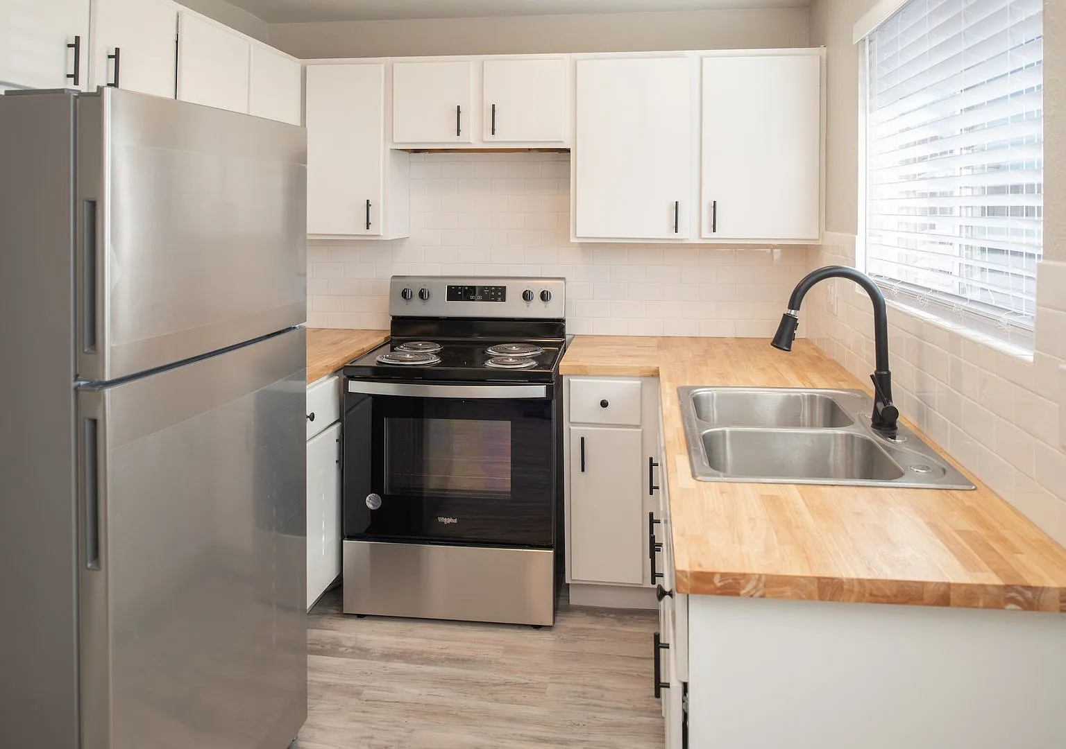 Sierra View Townhomes — Photo 2