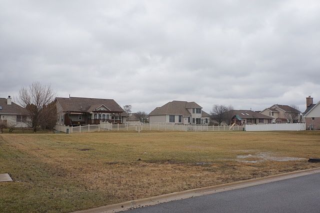 2nd image of 1047 Hummingbird Ln