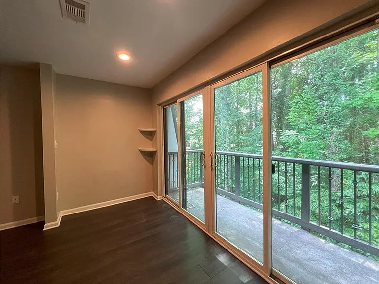 3312 Pine Heights Dr NE — Photo 11
