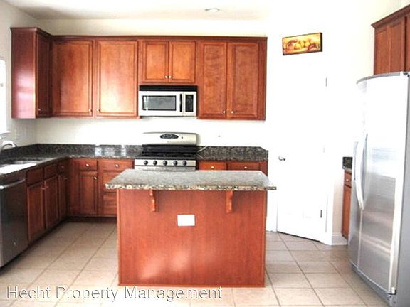 4th image of 106 Summer Breeze Cir