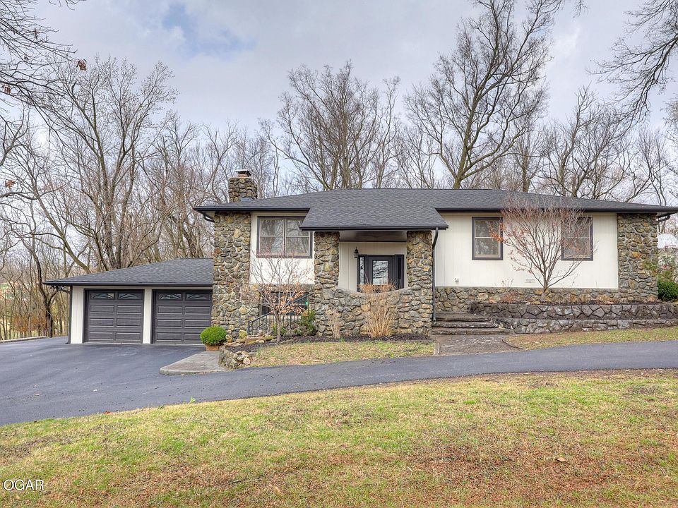 1st image of 17635 Cimarron Rd