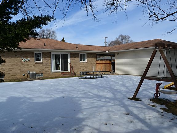 4th image of 3838 Navaho St SW