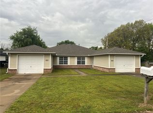 2011 Cypress Pl #A & B, Springdale, AR 72762