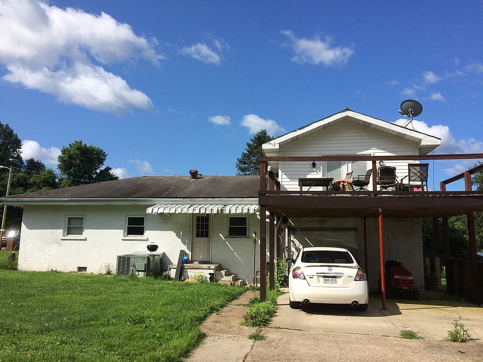 1st image of 413 Plum Dr