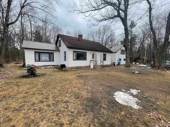 197 Midway Dr, Negaunee, MI 49866