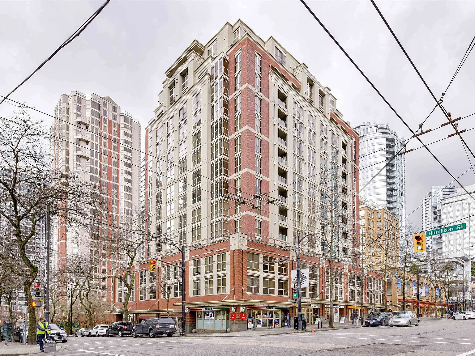 2 bed, 780 sqft, $3,300 — Photo 1