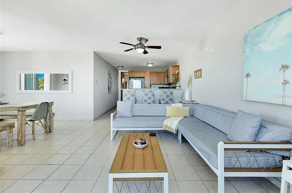3 bed, 2.5 bath, 1357 sqft, $3,500 — Photo 2
