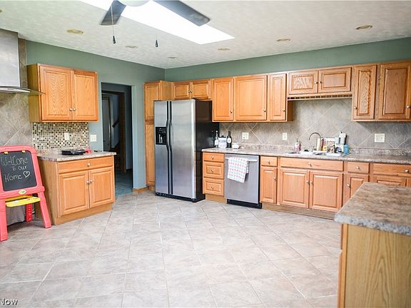 4th image of 12587 Avalon Dr