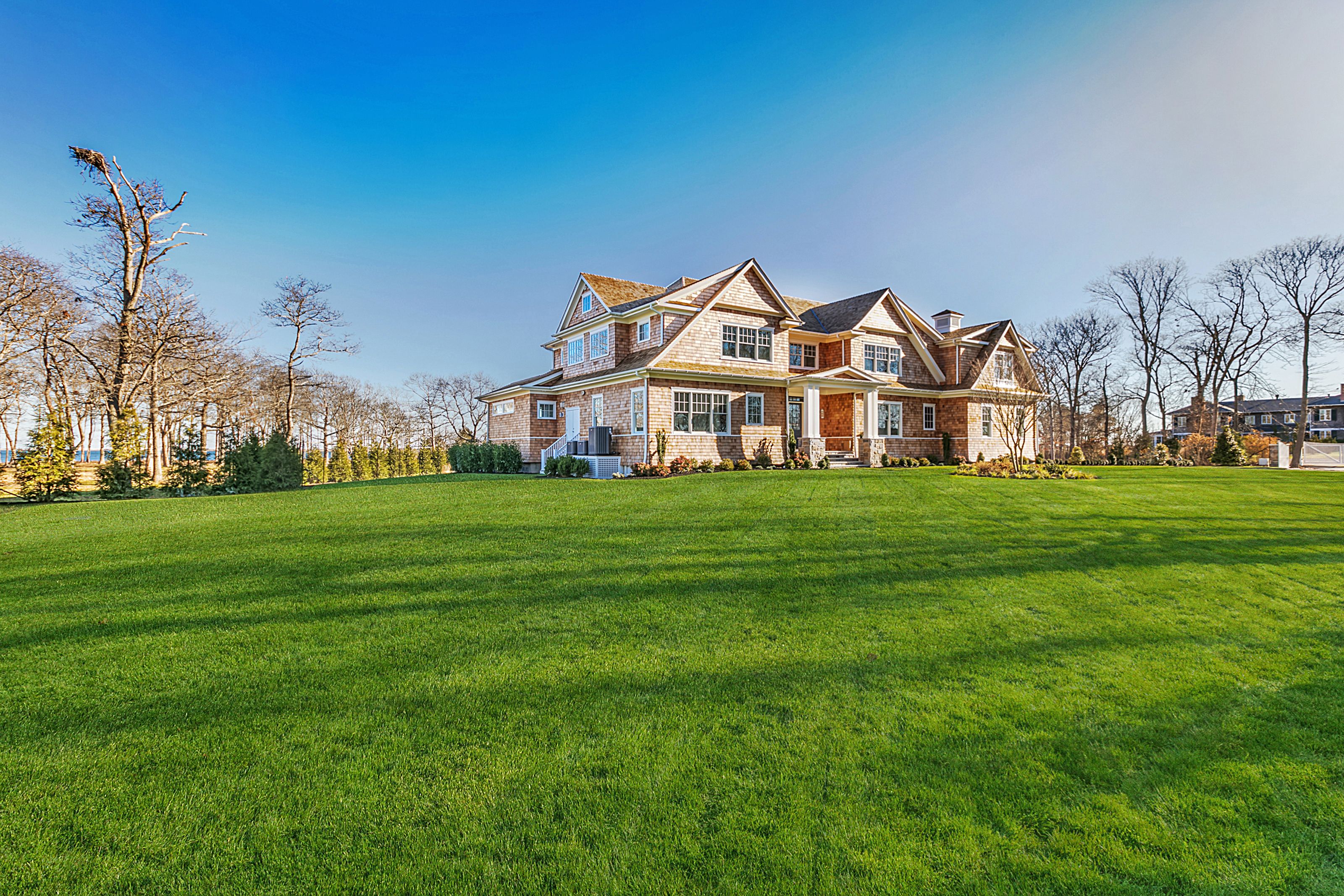 37 Bay Rd, Quogue, NY 11942 Out East