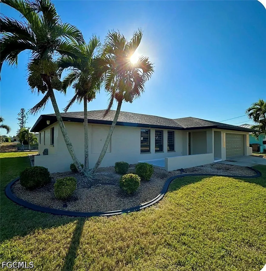 3 bed, 2.0 bath, 1807 sqft, $3,800 — Photo 4