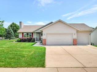 1004 Saint John St, Cottage Grove, WI 53527