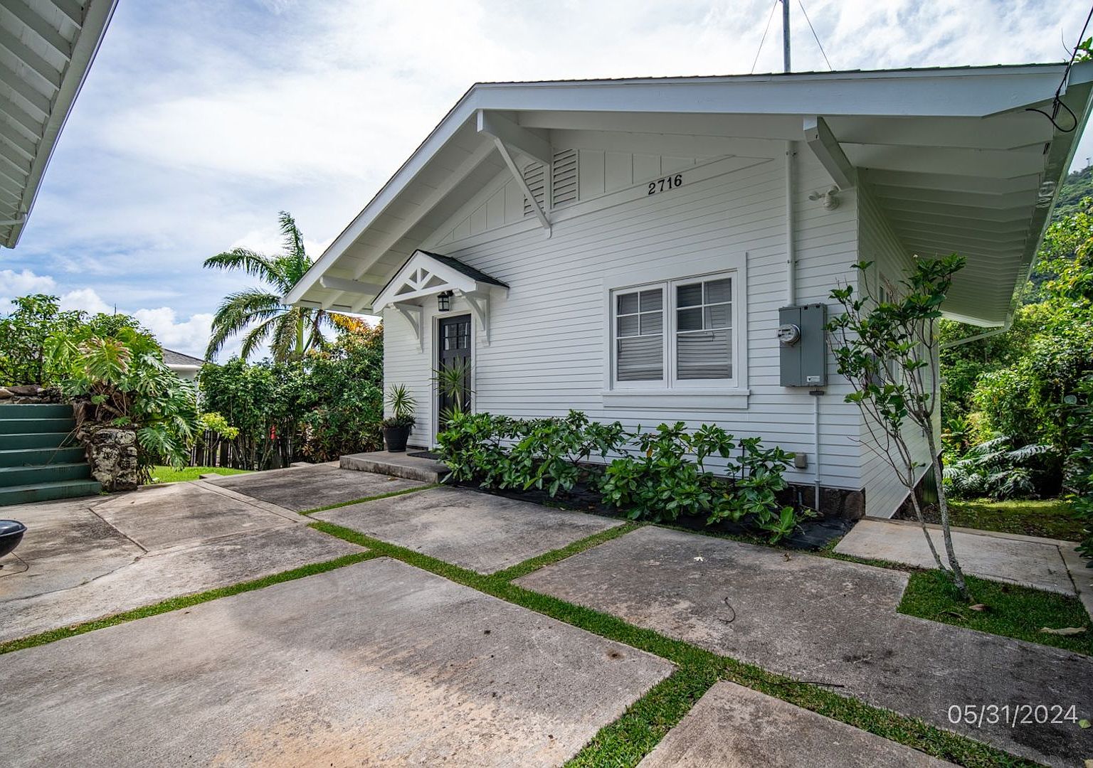 2716 Aolani Pl, Honolulu, HI 96822 | Zillow