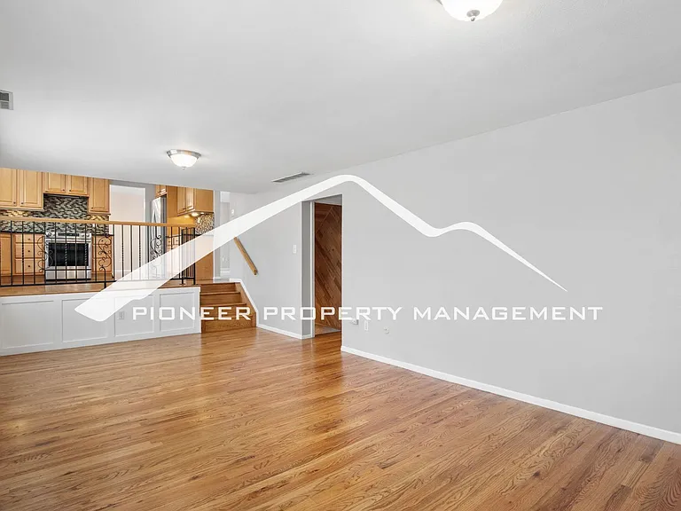 223 Dolomite Dr — Photo 9