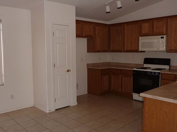 5th image of 11070 W Willow Field Dr