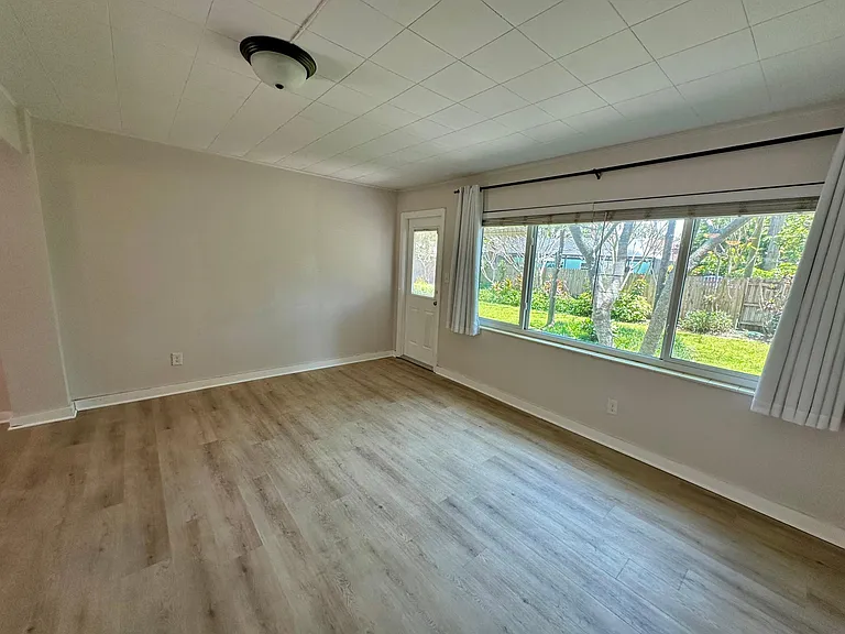 2310 Covina Way S — Photo 10