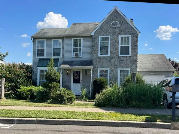 6293 Edge Ave, Bensalem, PA 19020