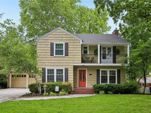 1210 Romany Rd, Kansas City, MO 64113