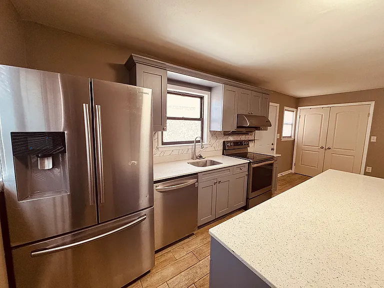 516 Hicks Ave #A — Photo 12